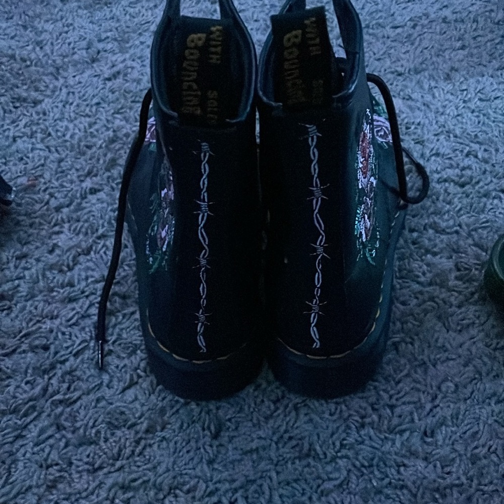 boot flowers - Picture 3 of 3